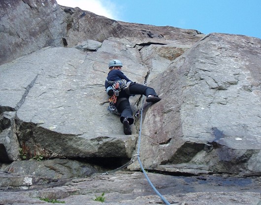 Ali Williams on 2nd pitch of Merlin, Bwlch y Moch, Tremadog  © mikemontain