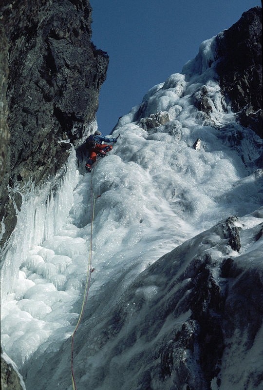Chris Craggs on the gully left of the Cromlech in 1985.