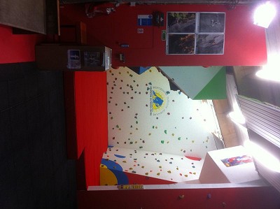 Bouldering and bottom rope routes  © KempstonOutdoorCentre