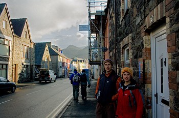 Owen Samuel and Rocio Siemens outside their home on the Llanberis high street  © Jack Geldard - Editor - UKC