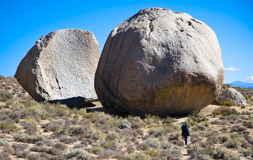 Big Boulder, small mat. Peabodies, Buttermilk   © ChrisJD
