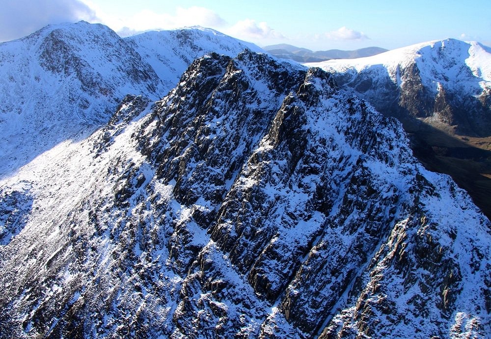 Tryfan and the Glyders.  26 Jan 09  © Brian Wills