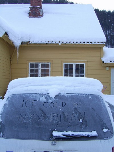 Ice cold at the Ice Hostel (the old school)  © fritz