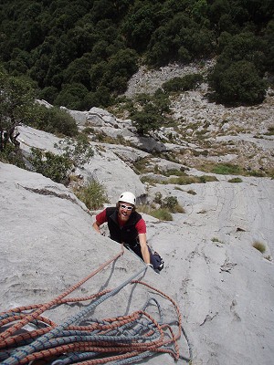 Multi-pitch climbing on El Resquilon, Cuerto Agero  © ianm