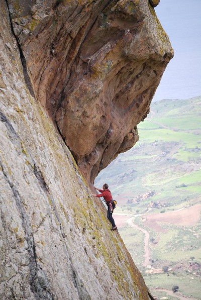 The only way is up! Martyn Hopson on Kathodigitis F6a West Cyprus/Inia Gerakopetra  © Rob Kelly