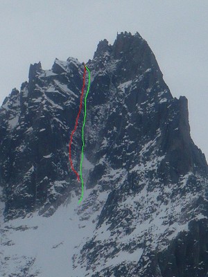 North face of the Grand Charmoz - showing the normal route (green) and our variation (red).  © s frost