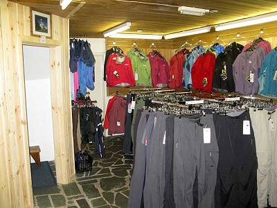 The new clothing and changing rooms.  © UKC Gear