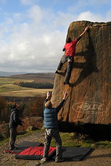 The famouse Stanage Pebble boulder in perfect chalk-free condition  © UKC News