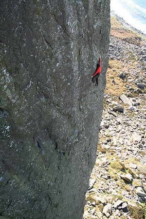 Ricky Bell run out on The Big Skin (E8 6c)  © Craig Hiller