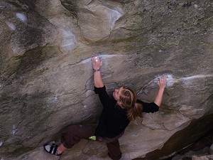 Shauna Coxsey climbing Rubis sur Angle, 7b+ at Gorge au Chat  © Shauna Coxsey Collection
