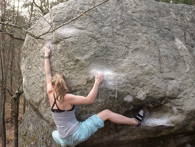 Shauna Coxsey climbing at Gorge au Chat  © Shauna Coxsey Collection