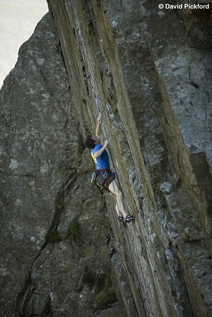 James McHaffie cruising Mission Impossible E9 7a  © Dave Pickford 2009