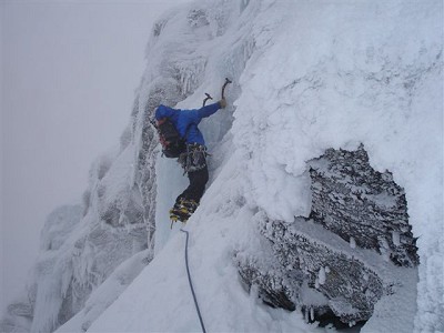 Andy Perkins (BMG) on Psychedelic Wall, Ben Nevis  © Andy Perkins