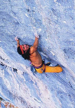 Alex Huber on the first ascent of Om - F9a  © Heinz Zak