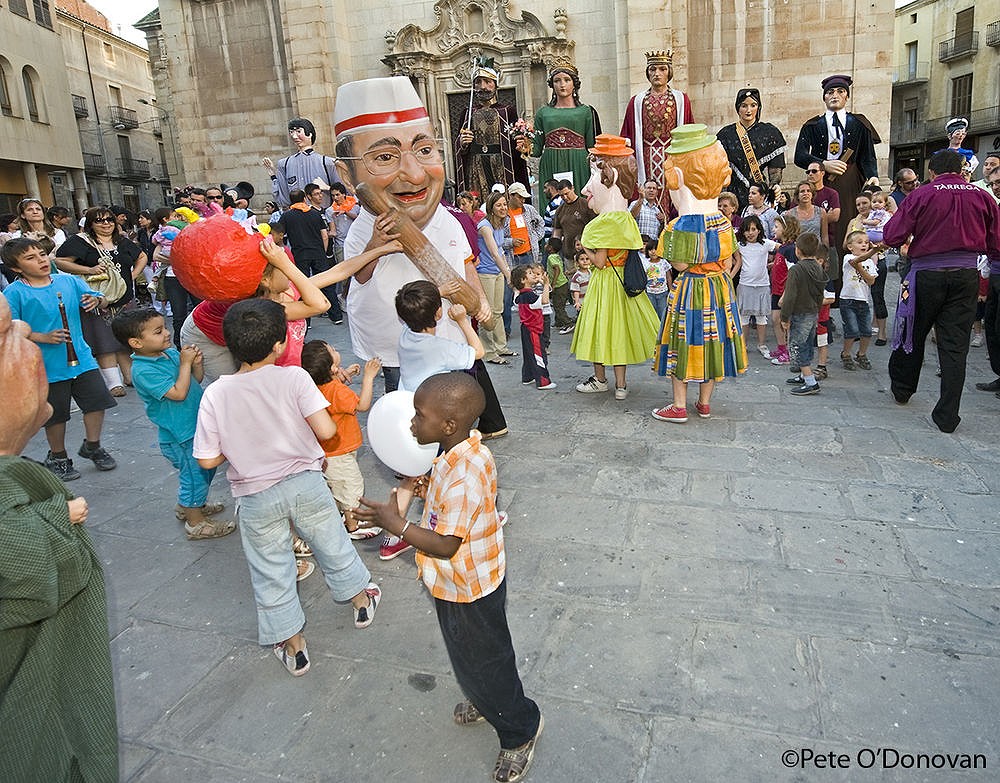 More fun in the streets — his time it’s a procession of ‘Capgrosos’ (big heads) and ‘Gegants’ (giants)  © Pete O'Donovan 2009