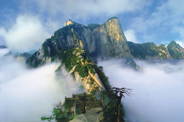 Mount Huashan in the Qinling Mountain Range of Shaanxi Province, Northwest China  © Berghaus