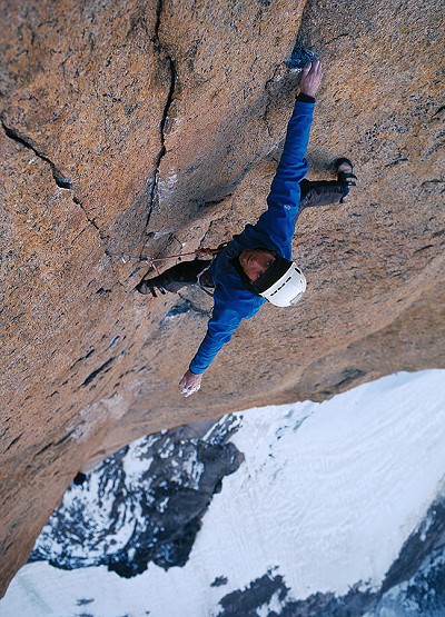 Stanley Leary  makes the first free ascent of an E6 pitch in freezing coniditions on the north face of Mt Asgard  © Posing Productions