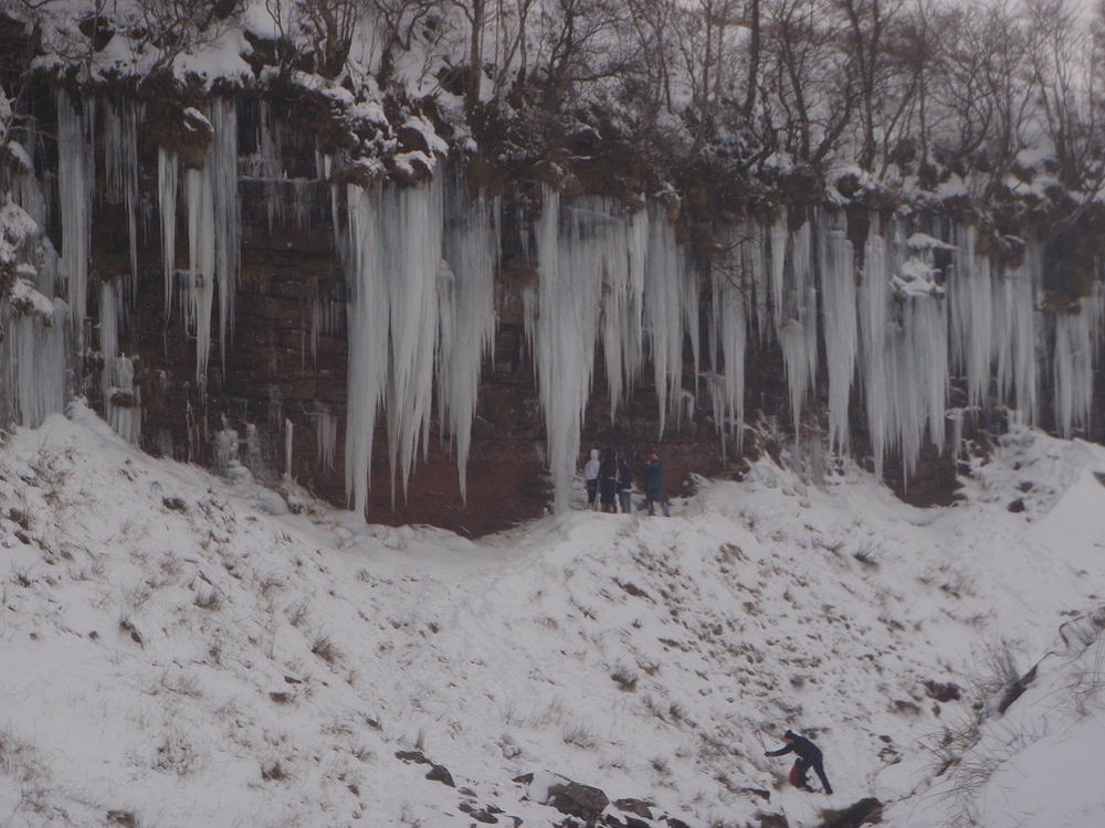 Welsh icicles  © Ray Sullivan