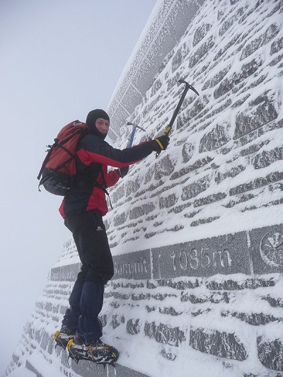 Ice climbing at the top of Snowdon.  © General Lee