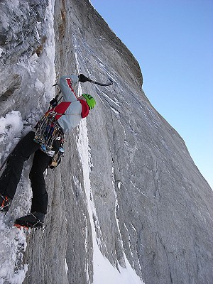 Pete Benson tackles a thinly iced Captain Caveman  © Pete Benson and Nick Bullock
