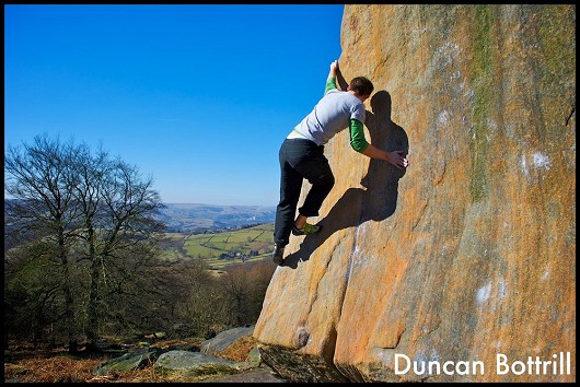 Andy on pebble arete  © Dunk-RB