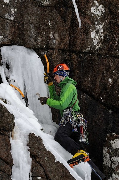 Scott Webster climbing in the Stetch Man jacket (Thyme/Lime colour)  © Marmot UK