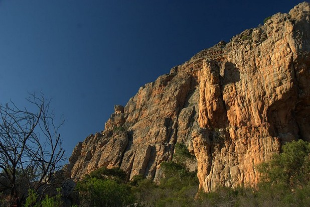 arapiles, how i do love thine scabby charms.  © w.pettet-smith