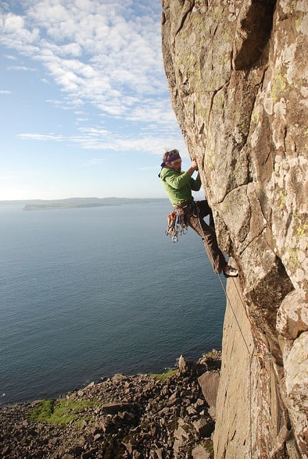 Sean Villanueva O'Driscoll on his new route - a high E grade is undoubtedly appropriate!  © Mountaineering Ireland - Fairhead Meet 2010