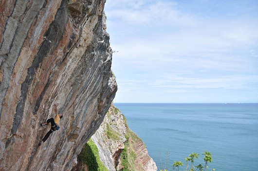 Ben attempting 'Tuppence' 8a+/b  © _m.cox_