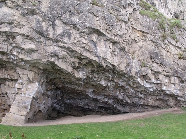 The epic Parisella's Cave  © James Mason