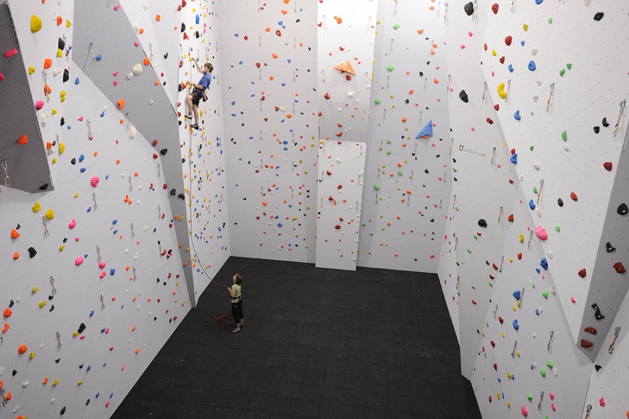 Huge lead walls at the Big Rock Climbing Centre  © Ray Wood / Big Rock Climbing Centre
