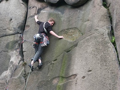 Traverse from the left hand start to Birch Tree Wall (VS 5a) - Nick leading  © Dave Ross