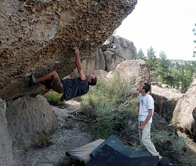 Rich McDade on Everything and Nothing V5, expertly spotted by Josh Harrington, Pocketopia, The Sherwin Plateau.  © Mick Ryan