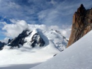 Agui du Midi. 10,000 Picture of exped and alpine. :)