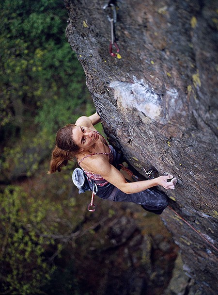 Mary Jenner makes the first female ascent of Bleed in Hell E8 6c  © Alastair Lee