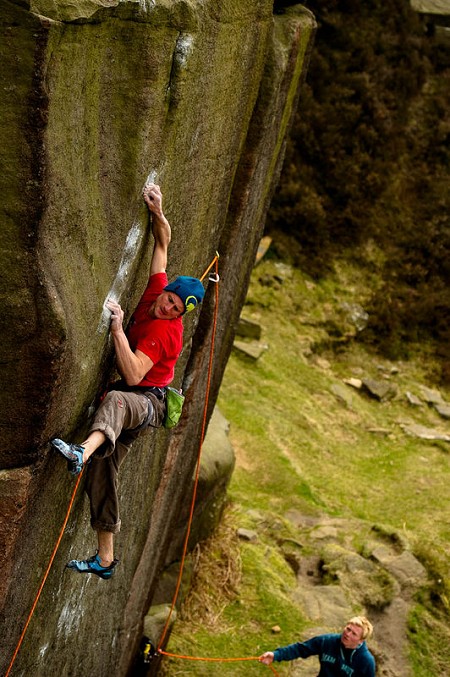 Cedric Lachat on the desperately bouldery Samson (E6 7a), Burbage South  © Visual Impact | Rainer Eder