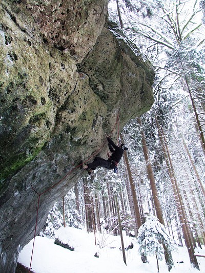 too cold to climb ??? unnamed 7A  © nicg