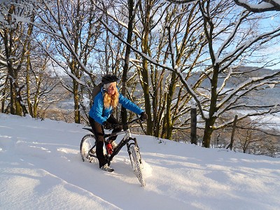 Snow mountain-biking at Brechfa Forest  © Huw Davies