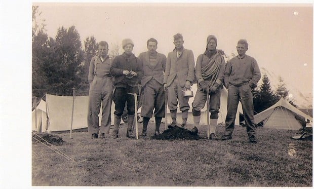 1934, camp, Kingshouse Glencoe, L to R, query, query, J Leslie, J Crofton, query, John Kendall  © markhammonds