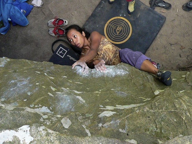 MJ on another classic La Capelle sandstone boulder - Now banned  © Ollie Ryall