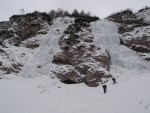 Tamar ice falls - Rastlinca on the left, Centralni slap on the right.