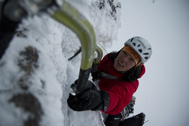 Ines Papert more than 'getting the hang' of Scottish winter by onsighting Happy Tyroleans (IX,10)  © Hans Hornberger