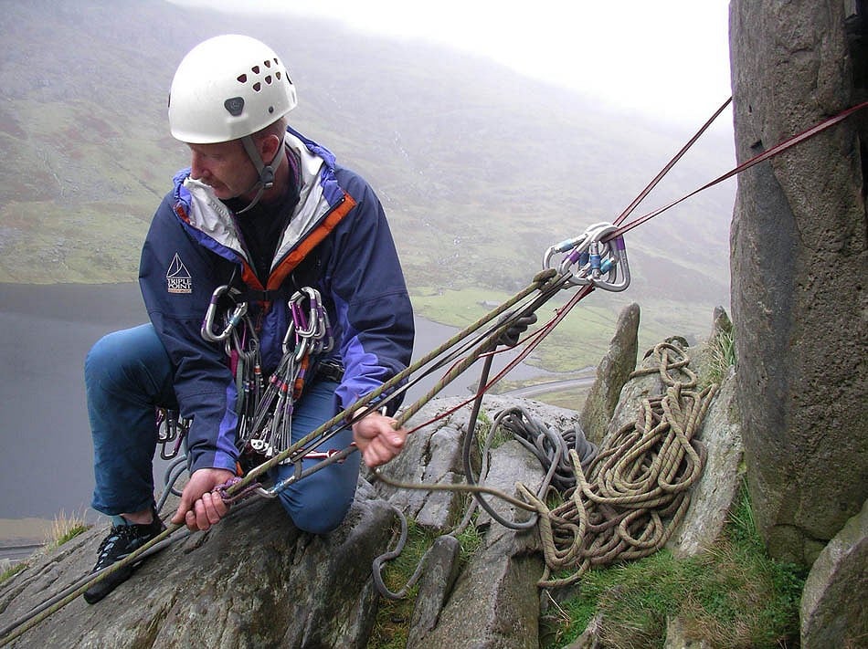UKC Articles - Self Rescue for Climbers 3 - Lowering Past a Knot
