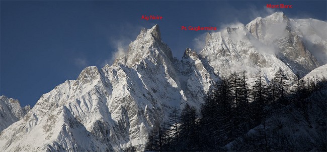 The ridge of the Peuterey Integral in winter (East side)  © Jon Griffith