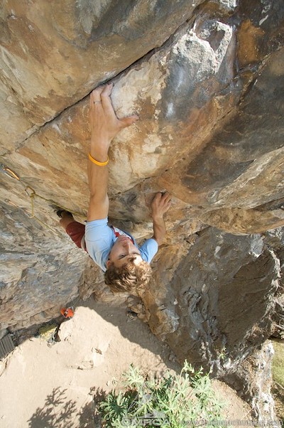 Thin finger crack on The Horse Knows the Way (7b)   © TC Changed