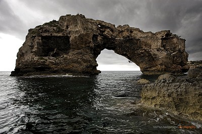 The stunning arch of Es Pontas  © Rasmus Kaessmann
