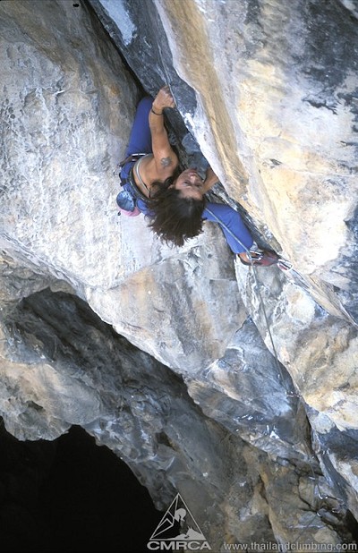 Climbing 100+ meters off the deck, over the mouth of a cave  © TC Changed
