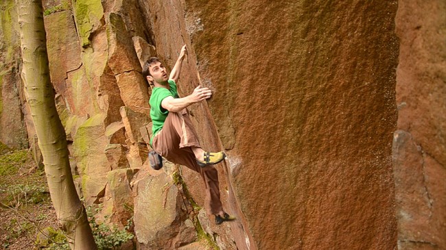 Dan Varian bouldering out the hard start to The Return of the Jedi  © Nick Brown - Outcrop Films