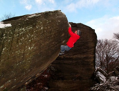 Take A Bough - Font 7a+ at Brimham, Yorkshire  © Tom Peckitt Collection