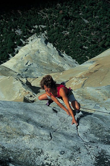 Lynn Hill on the last pitch of the Nose Free, Yosemite  © Lynn Hill collection